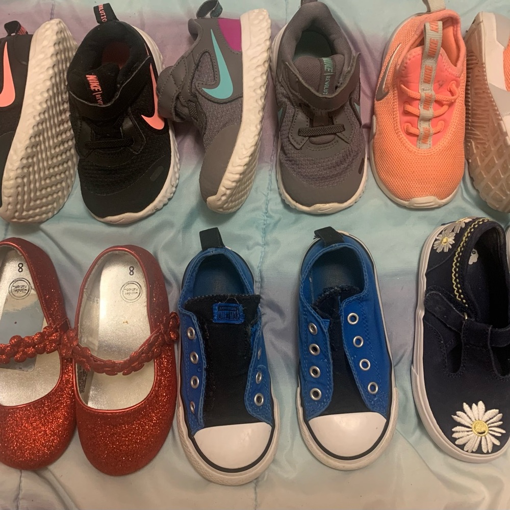 Girls size 8 toddler shoes